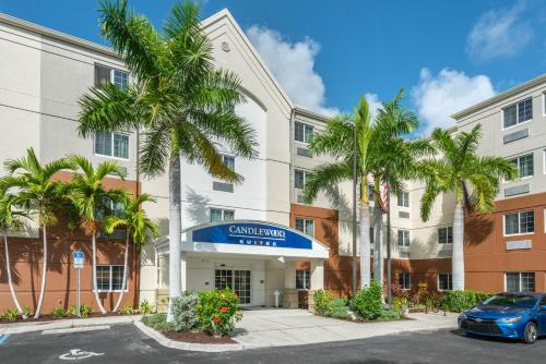Candlewood Suites Fort Myers Sanibel Gateway Ihg Hotel 